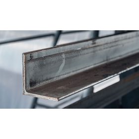 Szögacél   80 x 80 x 6  / fm