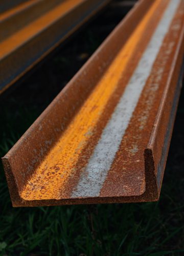 U - acél   280  12 fm/db