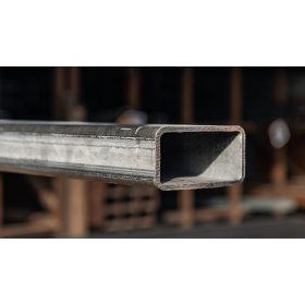 Zártszelvény   250x100x 6  S355 J2H