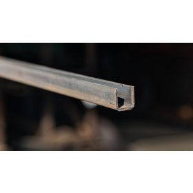 HH.U - acél    25 x 25 x 2 / fm